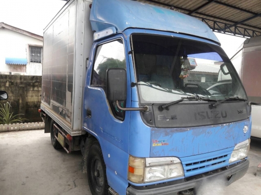 รถอีซูซุ 6 ล้อ ตู้แห้ง  NKR 100 แรงม้า. ปี 47.    สนใจติดต่อ  081 - 6079515
