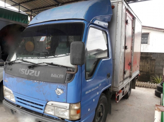 รถอีซูซุ 6 ล้อ ตู้แห้ง  NKR 100 แรงม้า. ปี 47.    สนใจติดต่อ  081 - 6079515