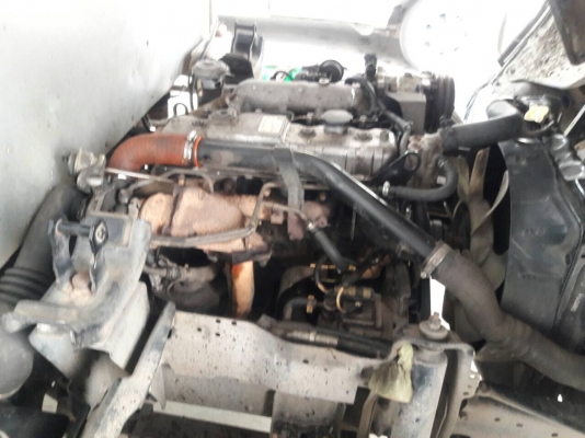 รถอีซูซุ 6 ล้อ ตู้แห้ง  NKR 100 แรงม้า. ปี 47.    สนใจติดต่อ  081 - 6079515