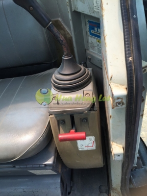 รถขุดเก่านอก KOBELCO SK75UR  สภาพดี