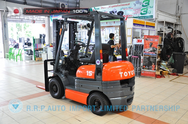 ขายรถโฟล์คลิฟท์มือสอง TOYOTA รุ่น 6FG15-12482 ราคา 175,000 บาท นำเข้าจากประเทศญี่ปุ่น 100\% ไม่เคยใช้งานในประเทศไทยย