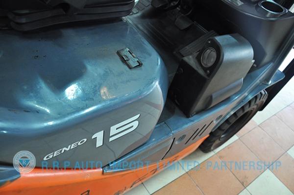 ขายรถโฟล์คลิฟท์มือสอง TOYOTA รุ่น 8FGL15-33042 255,500 บาท นำเข้าจากประเทศญี่ปุ่น 100\% ไม่เคยใช้งานในไทย