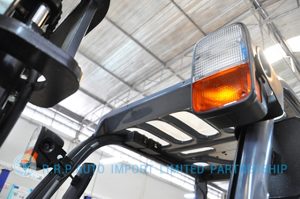 ขายรถโฟล์คลิฟท์มือสอง TOYOTA รุ่น 8FGL15-33042 255,500 บาท นำเข้าจากประเทศญี่ปุ่น 100\% ไม่เคยใช้งานในไทย