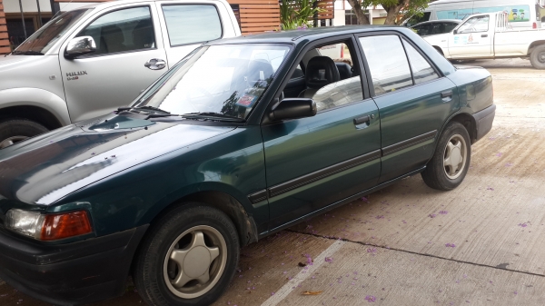 มาสด้า 323