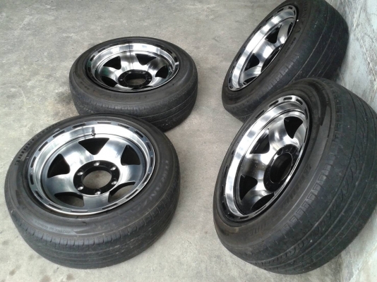 ขอบ16นิ้ว6รู กว้าง8นิ้ว พร้อมยาง สวยๆ 4 ล้อ ราคา 7800 บาท