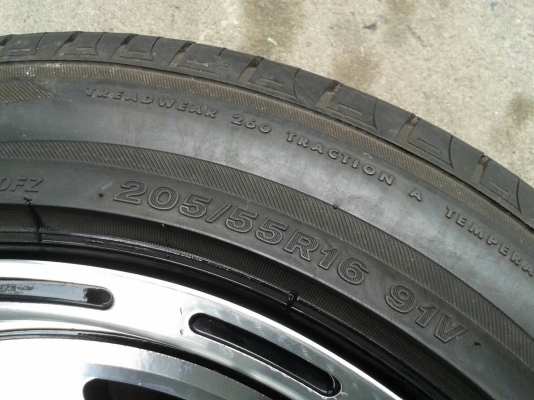 ขอบ16นิ้ว6รูกว้าง8นิ้ว พร้อมยาง สวยๆ 4 ล้อ ราคา 7800 บาท