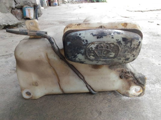 กระป๋องฉีดน้ำรถตู้หัวจรวด  500บาท อยู่ดอนเมือง TEL0890671028 IDline0890671028