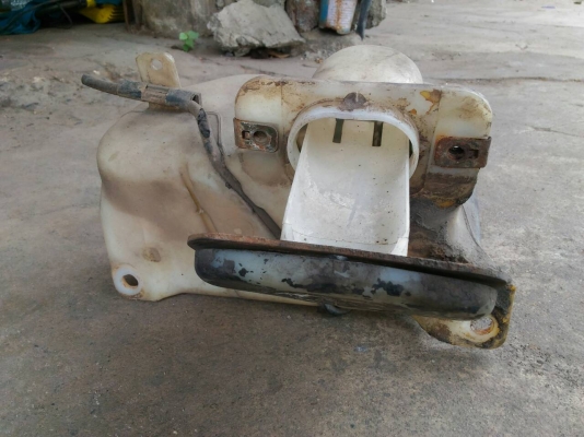 กระป๋องฉีดน้ำรถตู้หัวจรวด  500บาท อยู่ดอนเมือง TEL0890671028 IDline0890671028