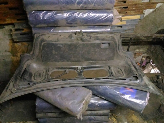 ฝาท้ายBMW 318I E36 สภาพเชียงกง เหลี่ยมสันดีครับ 2000บาท อยู่ดอนเมือง TEL0890671028 IDline0890671028