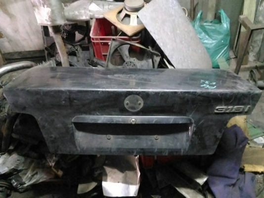 ฝาท้ายBMW 318I E36 สภาพเชียงกง เหลี่ยมสันดีครับ 2000บาท อยู่ดอนเมือง TEL0890671028 IDline0890671028