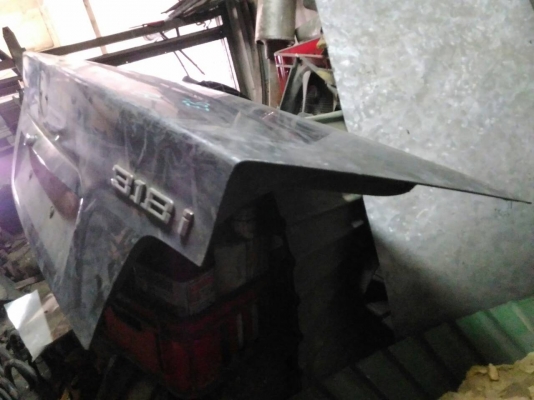 ฝาท้ายBMW 318I E36 สภาพเชียงกง เหลี่ยมสันดีครับ 2000บาท อยู่ดอนเมือง TEL0890671028 IDline0890671028