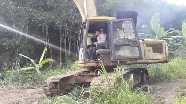 ขายแม๊ดโค. Komusu. PC. 200. -6. เดิมปั้มเดิม เอวดี ชัวล่างพอได้ โทร 0814243633 ขายแม๊ดโค. Komusu. PC. 200. -6. เดิมปั้มเดิม เอวดี ชัวล่างพอได้ โทร 0814243633