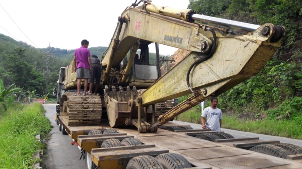 ขายแม๊ดโค. Komusu. PC. 200. -6. เดิมปั้มเดิม เอวดี ชัวล่างพอได้ โทร 0814243633 ขายแม๊ดโค. Komusu. PC. 200. -6. เดิมปั้มเดิม เอวดี ชัวล่างพอได้ โทร 0814243633