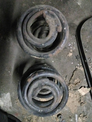 สปริงหลังโหลดตัด1นิ้ว BMW 318I E36 500บาท อยู่ดอนเมือง TEL0890671028 IDline0890671028