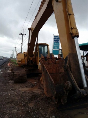 ขายรถแบคโค PC200-5 เครื่องดี ปั้มดี รถสวย  สภาพใช้งาน  ในราคา 600000 บาท ต่อรองได้คะ