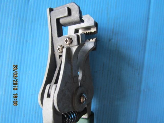 ขายคีมปอกสายไฟ APEX made in Japan.ใหม่เก่าเก็บ