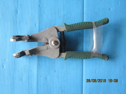 ขายคีมปอกสายไฟ APEX made in Japan.ใหม่เก่าเก็บ