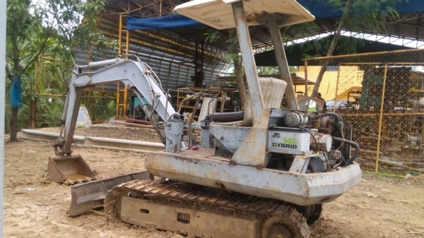 ขายแมคโค PC-30-5 รถทำงานได้ปกติช่วงล่างเต็มขายตามสภาพไปทำสีเอาหน่อย ขาย 135000