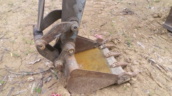 ขายแมคโค PC-30-5 รถทำงานได้ปกติช่วงล่างเต็มขายตามสภาพไปทำสีเอาหน่อย ขาย 135000