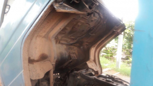 6 ล้อดั้ม 100 แรง ISUZU NKR57E ดูหน้าเล่ม รถใช้งานได้ปกติ เล่มพร้อม