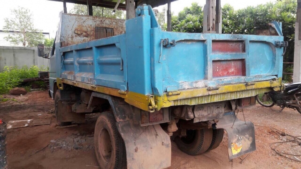 6 ล้อดั้ม 100 แรง ISUZU NKR57E ดูหน้าเล่ม รถใช้งานได้ปกติ เล่มพร้อม