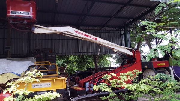 รถกระเช้า เก็บผลไม้ ตัดแต่งสวน สวิงได้ 45 &deg;