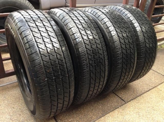 ยาง Michelin 265 65 17 ปลายปี13 ดอกเต็ม ราคาไม่แพง