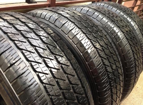 ยาง Michelin 265 65 17 ปลายปี13 ดอกเต็ม ราคาไม่แพง