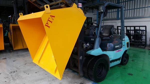 รถโฟล์คลิฟท์มือสอง รถเก่านำเข้า รถนอกนำเข้า รถเก่าจากญี่ปุ่น รถโฟล์คลิฟท์งาเทฮิ้งค์ฟอร์ครถตักยางพาราตักยางก้อนตักขี้ยาง