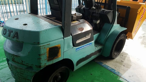 รถโฟล์คลิฟท์มือสอง รถเก่านำเข้า รถนอกนำเข้า รถเก่าจากญี่ปุ่น รถโฟล์คลิฟท์งาเทฮิ้งค์ฟอร์ครถตักยางพาราตักยางก้อนตักขี้ยาง