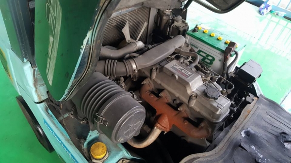 รถโฟล์คลิฟท์มือสอง รถเก่านำเข้า รถนอกนำเข้า รถเก่าจากญี่ปุ่น รถโฟล์คลิฟท์งาเทฮิ้งค์ฟอร์ครถตักยางพาราตักยางก้อนตักขี้ยาง