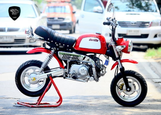 อะไหล่ แต่งรถเพียบ มีโช็คหน้า-หลัง ล้อ เครื่อง ถังน้ำมัน เบาะ และอะไหล่อื่นๆที่แต่งรถทั้งหมด ลดราคา 20-30\%