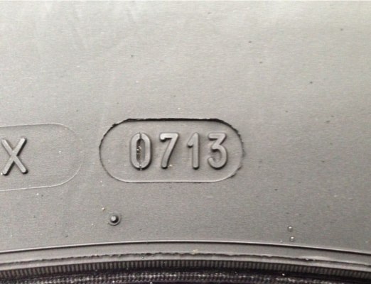 ยาง Michelin 265 70 16 ปี13 ดอกเยอะ ราคาไม่แพง