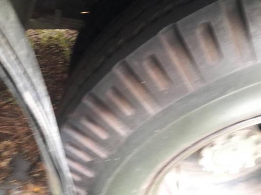 รถฮีโน่ 6 ล้อ ( ตู้แห้ง ) 170 แรงม้า. ปี 50. สนใจติดต่อ 081 - 6079515 รถฮีโน่ 6 ล้อ ( ตู้แห้ง ) 170 แรงม้า. ปี 50. สนใจติดต่อ 081 - 6079515