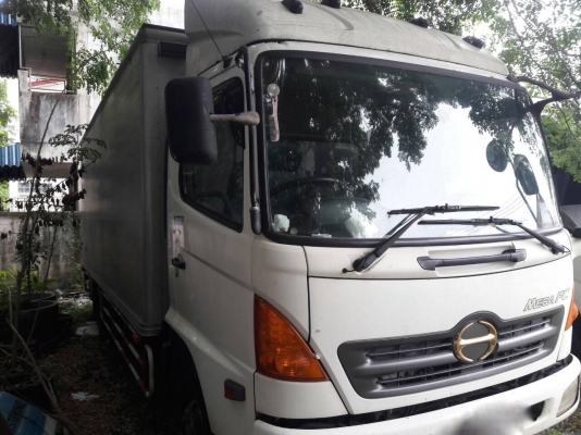 รถฮีโน่ 6 ล้อ ( ตู้แห้ง ) 170 แรงม้า. ปี 50.    สนใจติดต่อ  081 - 6079515