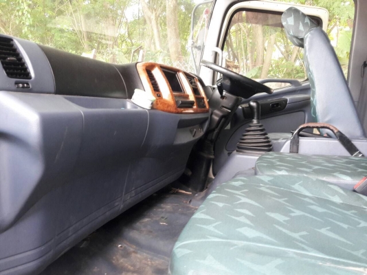 รถฮีโน่ 6 ล้อ ( ตู้แห้ง ) 170 แรงม้า. ปี 50. สนใจติดต่อ 081 - 6079515 รถฮีโน่ 6 ล้อ ( ตู้แห้ง ) 170 แรงม้า. ปี 50. สนใจติดต่อ 081 - 6079515