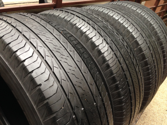 ยาง Bridgestone 265 70 16 ปลายปี13 ราคาไม่แพง