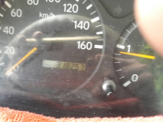 รถฮีโน่ 6 ล้อ ( ทูโถ้ ) ตู้แห้ง  136 แรงม้า. ปี 50.    สนใจติดต่อ  081 - 6079515