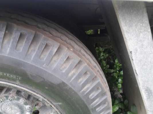 รถฮีโน่ 6 ล้อ ( ทูโถ้ ) ตู้แห้ง  136 แรงม้า. ปี 50.    สนใจติดต่อ  081 - 6079515