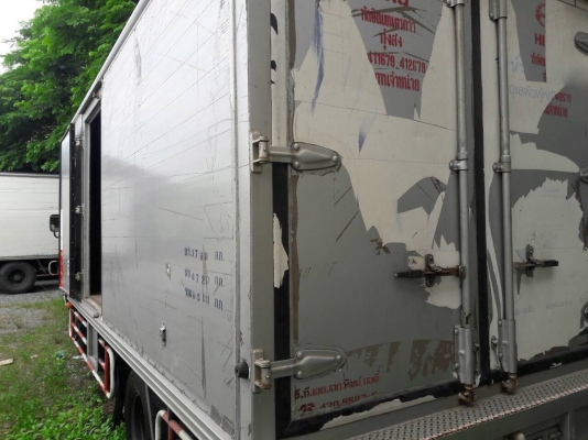 รถฮีโน่ 6 ล้อ ( ทูโถ้ ) ตู้แห้ง  136 แรงม้า. ปี 50.    สนใจติดต่อ  081 - 6079515