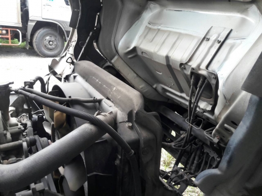 รถฮีโน่ 6 ล้อ ( ทูโถ้ ) ตู้แห้ง  136 แรงม้า. ปี 50.    สนใจติดต่อ  081 - 6079515