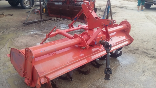 จัดส่ง จ.ขอนแก่นครับ ขายตัวปั่นคูโบต้า ขนาด1.80ม. พร้อมยอยปั่น สวยๆเดิมๆ พร้อมใช้งาน