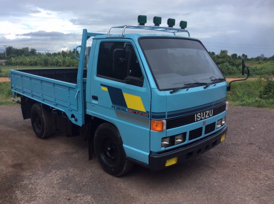 ISUZU 4ล้อ NKR เกียร์สั้น รถห้างแท้ เครื่อง88แรง เครื่องดี ครัทซีสวย รถพร้อมใช้ ขาย 240,000บาท ศุภากร 081-1903107, 081-4252943