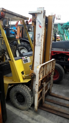 ขายรถยกkomatsu FD15-10 เบนซิล ยกได้ 1.5ตันเสาสูง 3เมตร ยางดี 4เส้น รถนอก นำเข้าไม่เคยใช้งานในเมืองไทย