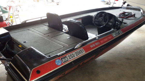 SKEETER SS 90 ลำใหญ่สวยๆ เรือเปล่า มีคอนโซนชุดพวงมาลัย ระบบควบคุมน้ำใช้งานได้ปกติ SKEETER SS 90 ลำใหญ่สวยๆ เรือเปล่า มีคอนโซนชุดพวงมาลัย ระบบควบคุมน้ำใช้งานได้ปกติ