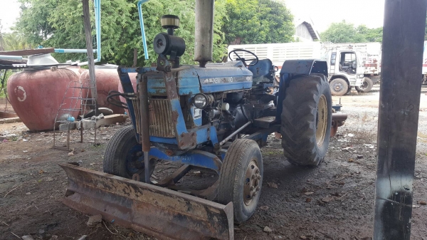 ขาย รถไถ FORD 6600 T5 อุปกรณ์มีใบดันหน้า และผาน 5 เอกสารเล่มทะเบียนครบ