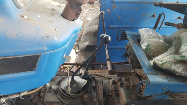 ขาย รถไถ FORD 6600 T5 อุปกรณ์มีใบดันหน้า และผาน 5 เอกสารเล่มทะเบียนครบ