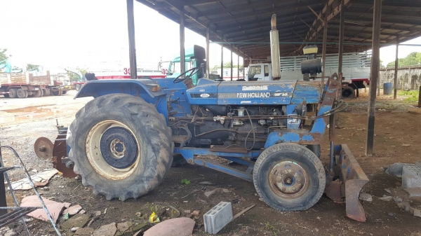 ขาย รถไถ FORD 6600 T5 อุปกรณ์มีใบดันหน้า และผาน 5 เอกสารเล่มทะเบียนครบ