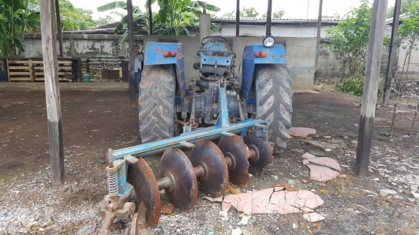 ขาย รถไถ FORD 6600 T5 อุปกรณ์มีใบดันหน้า และผาน 5 เอกสารเล่มทะเบียนครบ