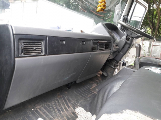 รถฮีโน่ 6 ล้อ FC3J 165 แรงม้า. ปี 45.    สนใจติดต่อ  081 - 6079515